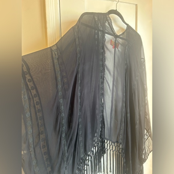 Free People x Muche Et Muchette Black Sheer Lace Fringe Kimono - Picture 7 of 10